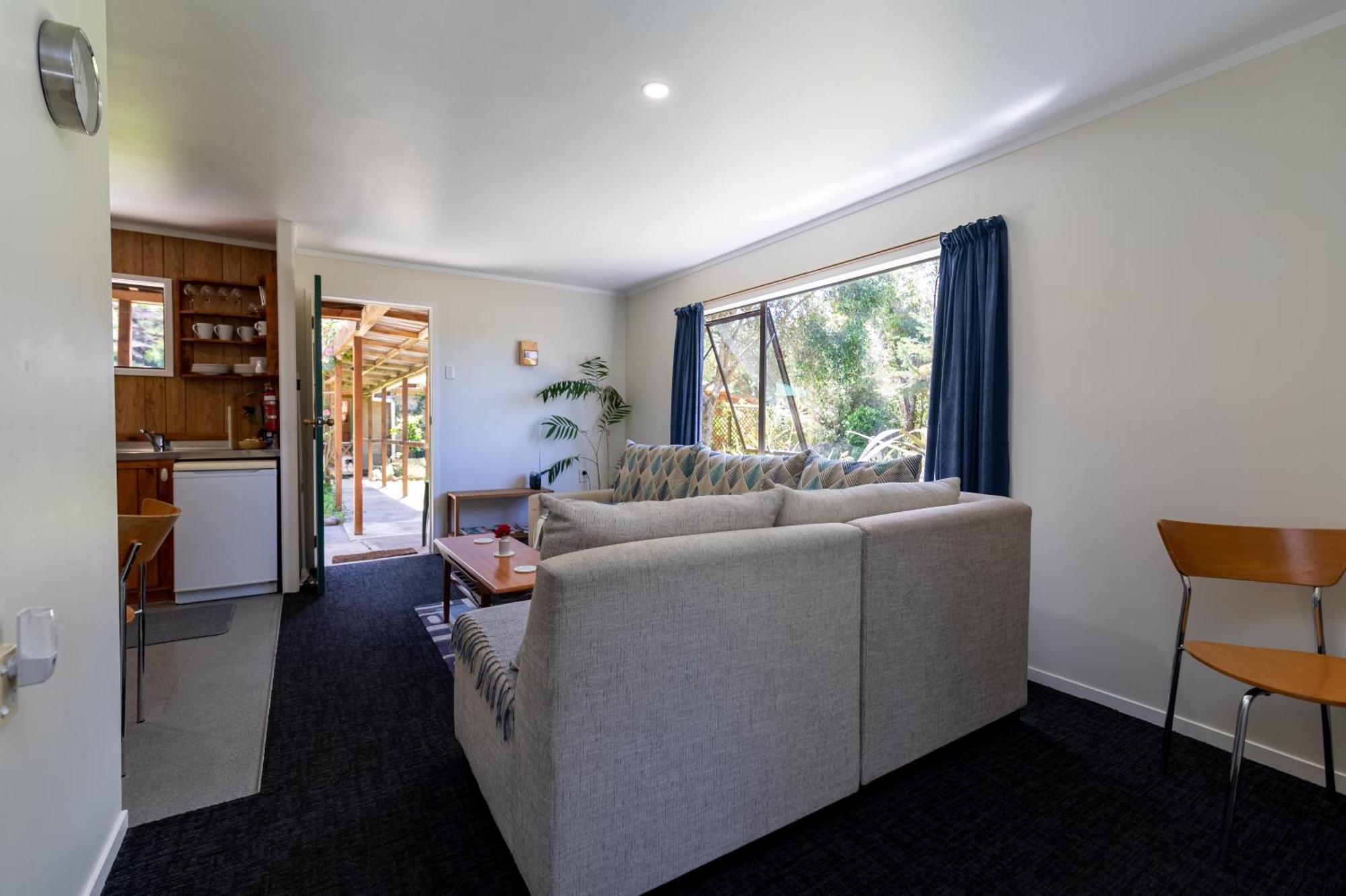 Aotea Lodge Great Barrier Tryphena Room photo